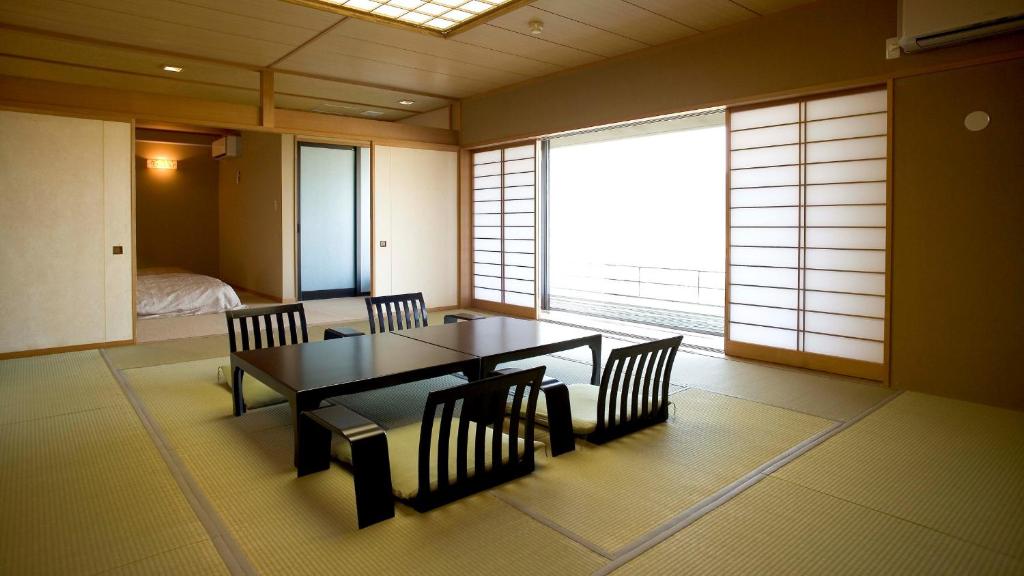 Fugaku Hanabusa Tatami Room