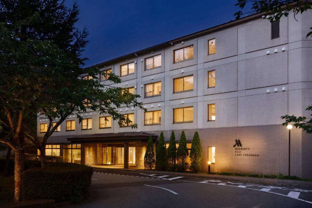 Fuji Marriott Hotel Lake Yamanaka Exterior