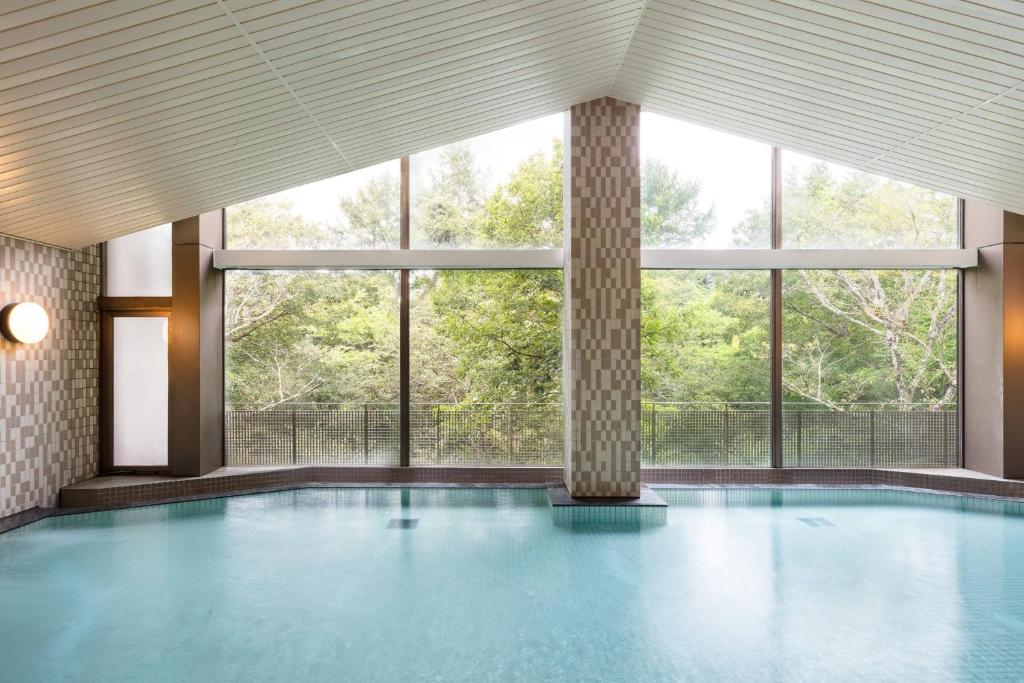 Fuji Marriott Hotel Lake Yamanaka Indoor Pool