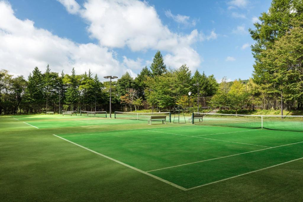 Fuji Marriott Hotel Lake Yamanaka Tennis Court