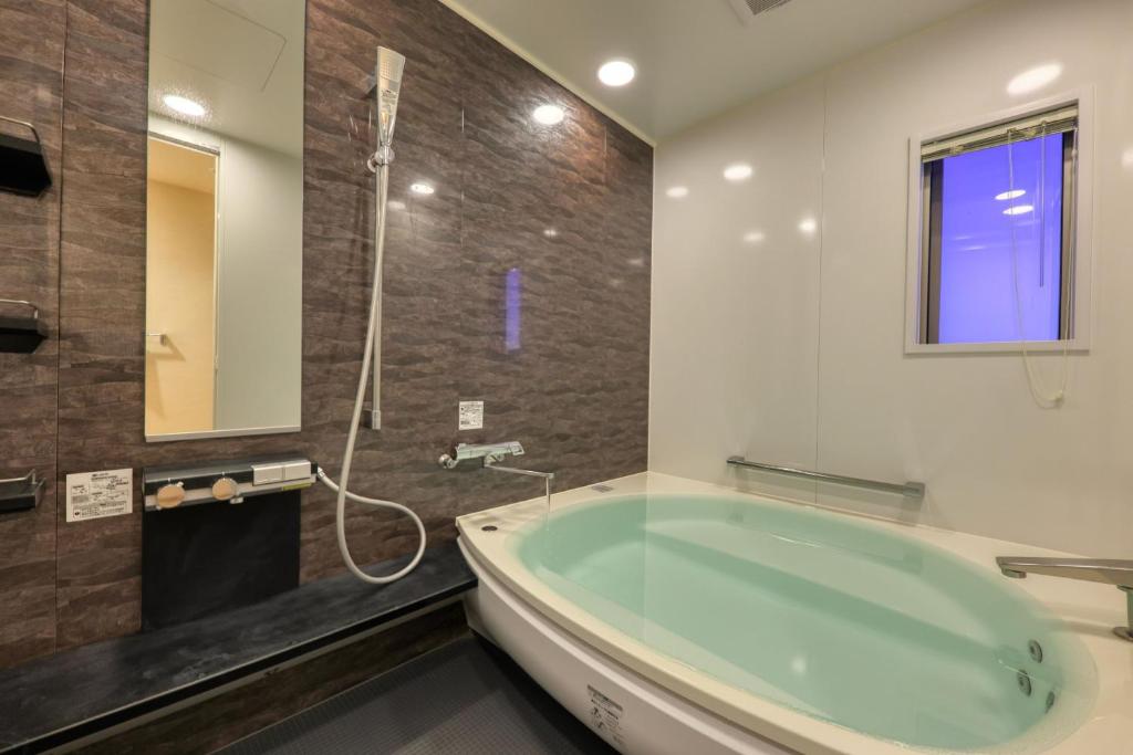 Fuji Matsuzono Hotel Bathroom