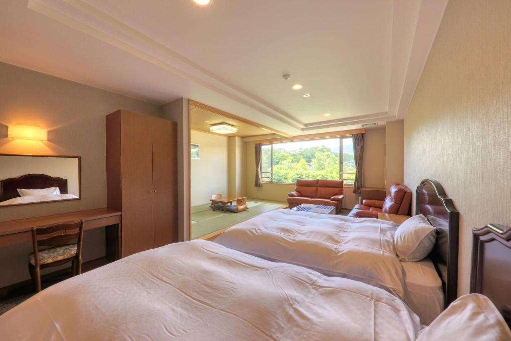 Fuji Matsuzono Hotel Tatami Room