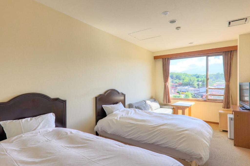 Fuji Matsuzono Hotel Twin Room