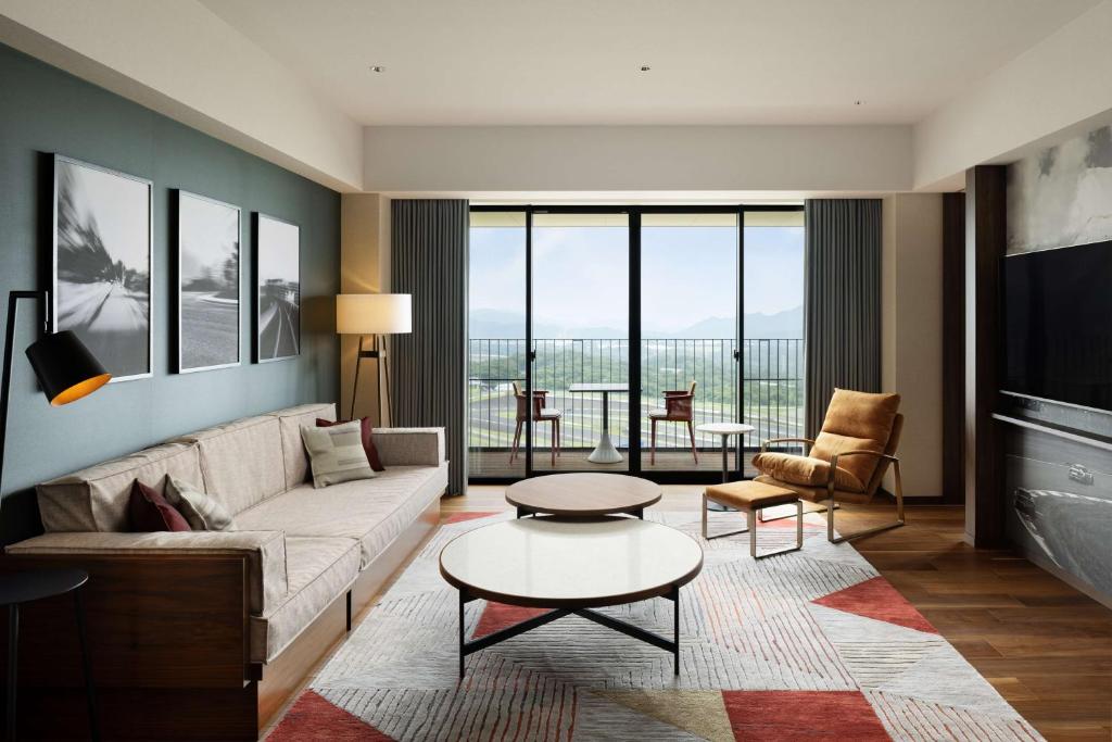 Fuji Speedway Hotel Living Room