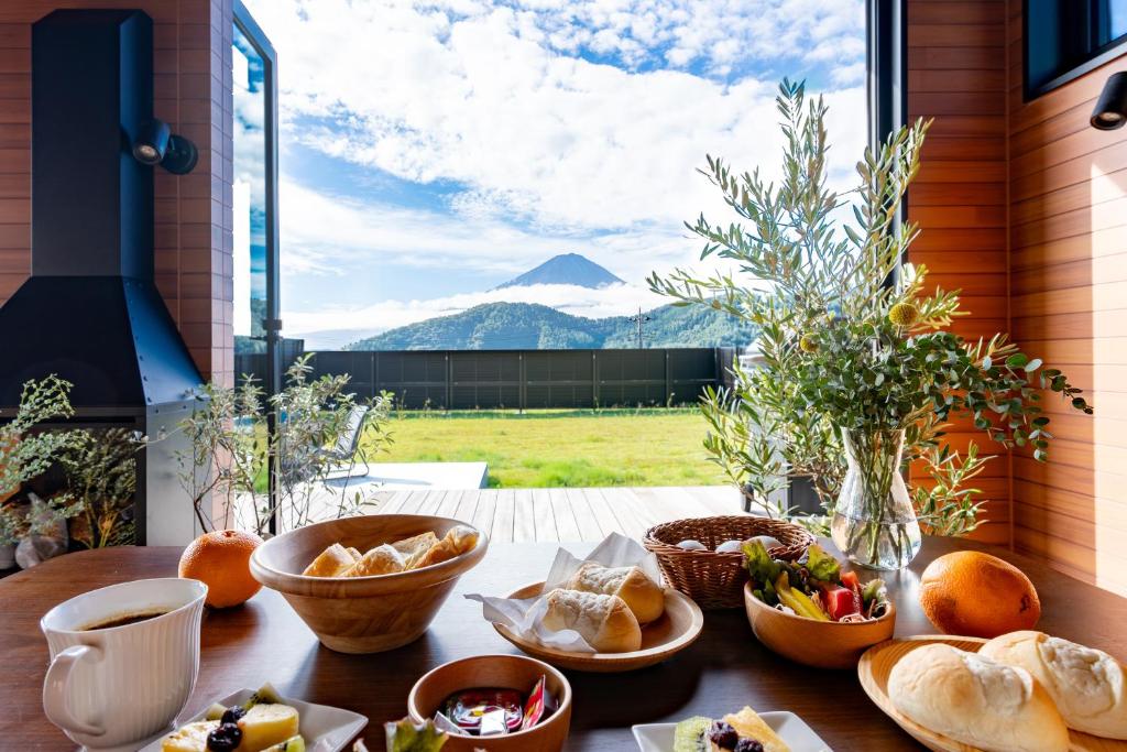 Fuji View Spa Resort Tsumugi Kawaguchiko Mount Fuji Breakfast View