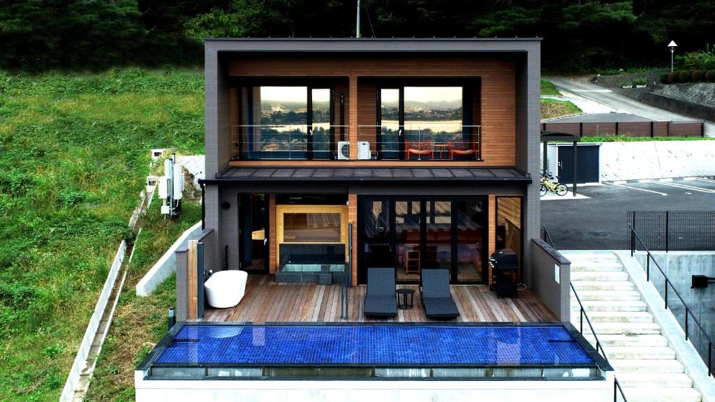 Fuji View Spa Resort Tsumugi Kawaguchiko Private Villa Pool
