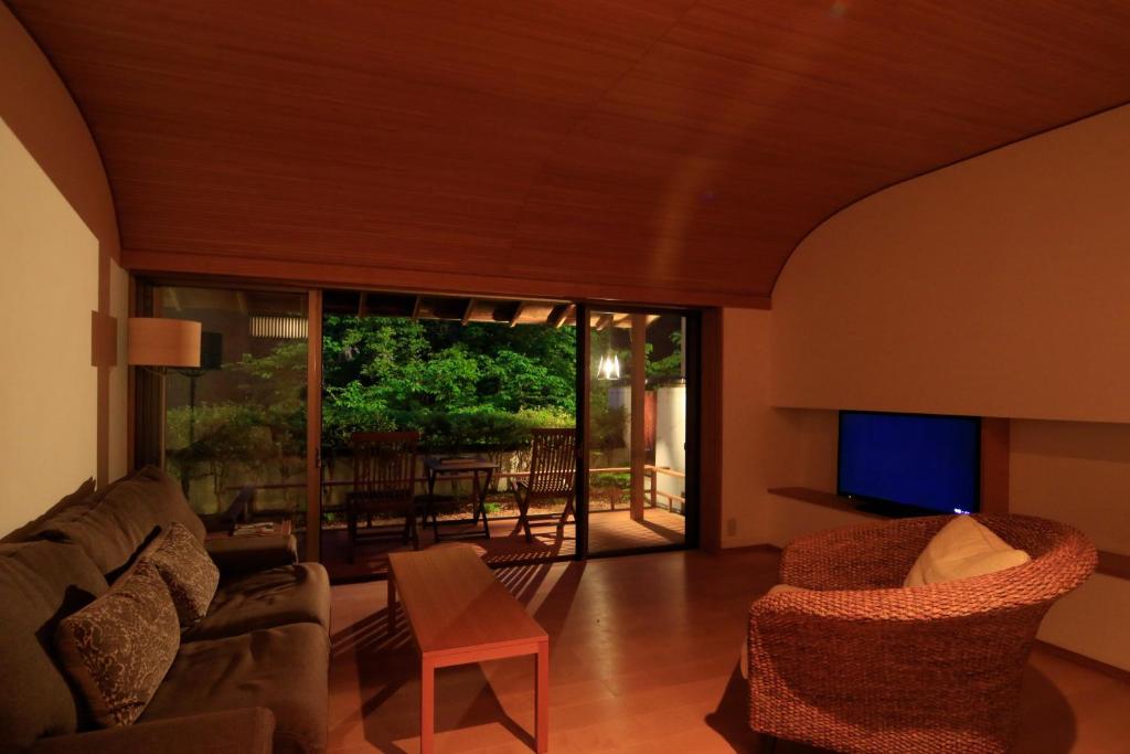 Fujiiso Terrace Lounge Room