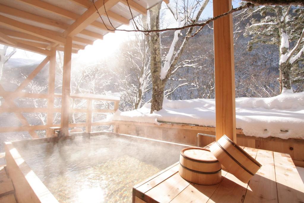 Fukeikan Snowy Open Air Onsen