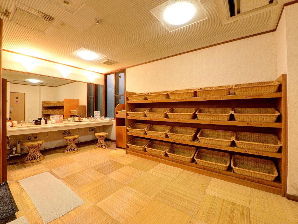 Fukubikiya Bath Changing Room