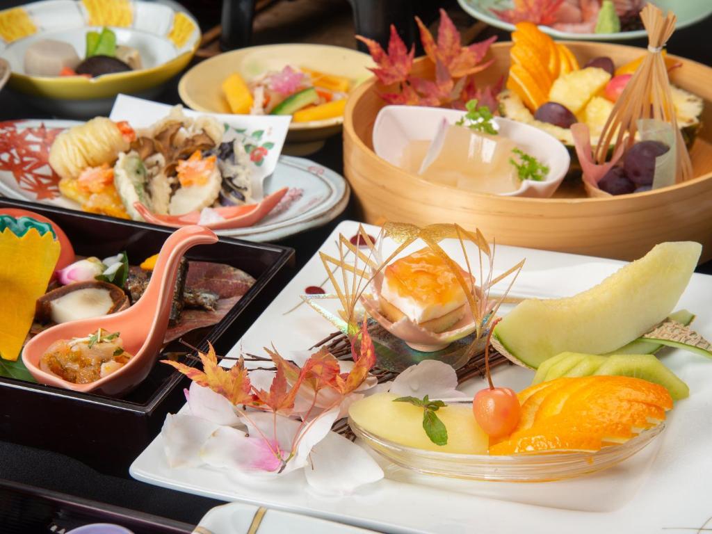 Fukubikiya Kaiseki Meal