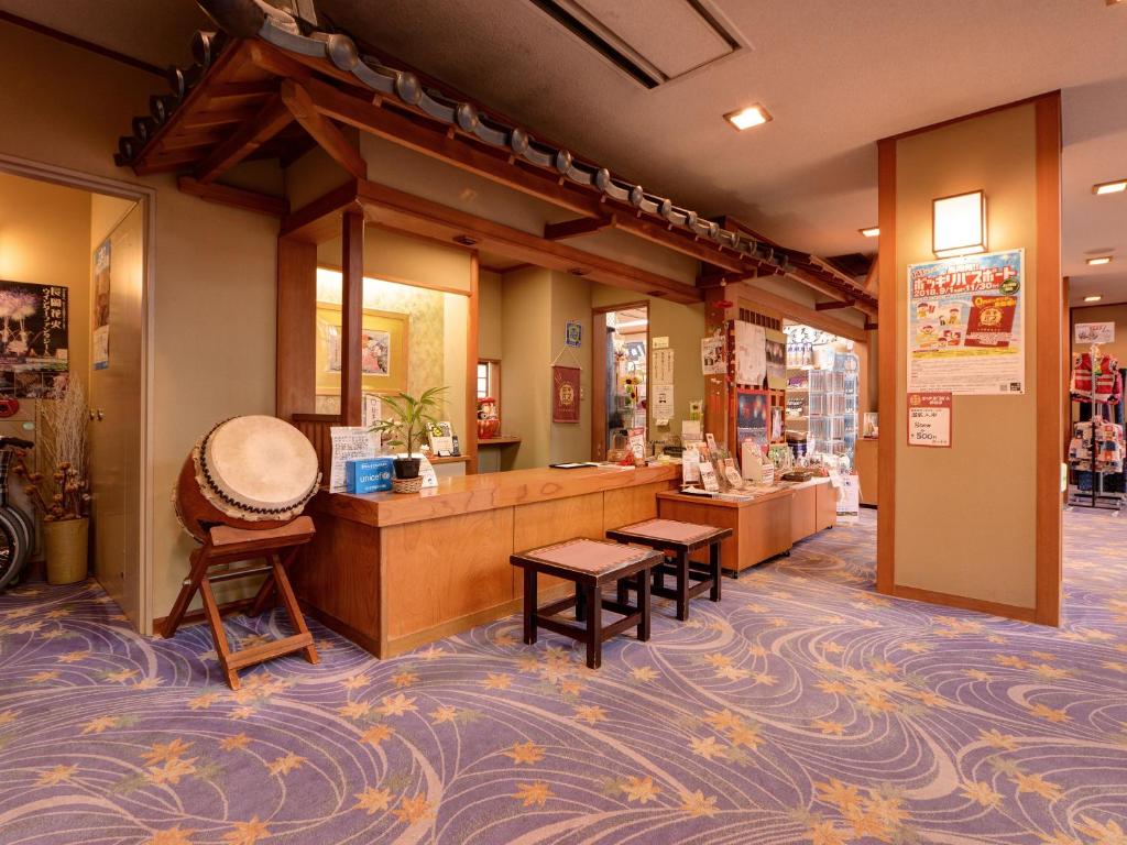 Fukubikiya Ryokan Front Desk Lobby