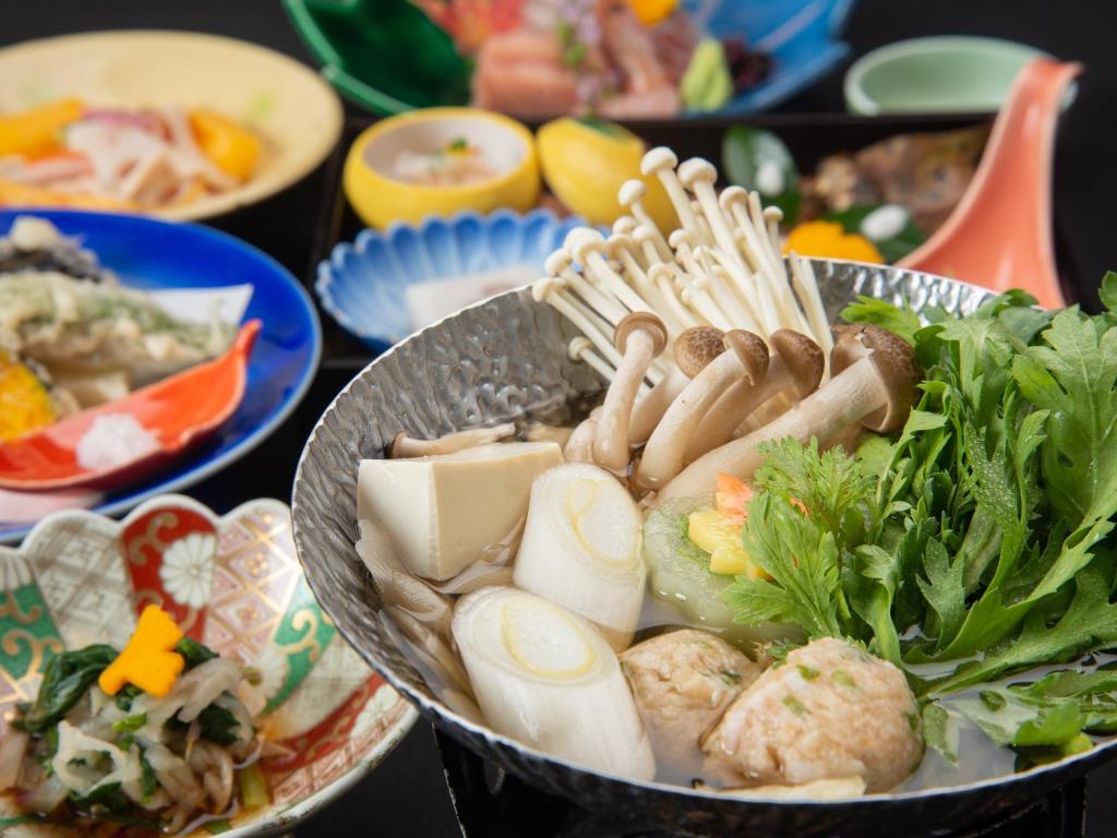 Fukubikiya Ryokan Hot Pot Meal