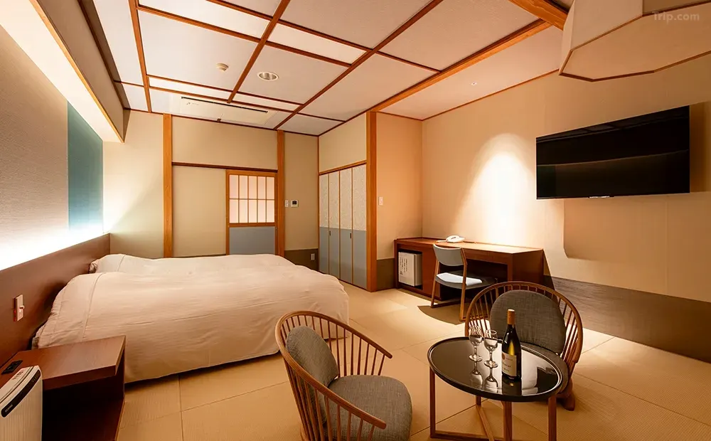 Fukujuso Modern Tatami Room