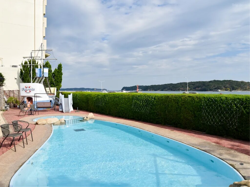 Fukujuso Outdoor Pool Ocean View