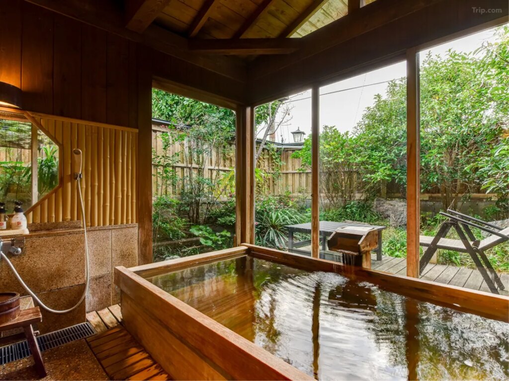 Fukujuso Private Onsen Bath