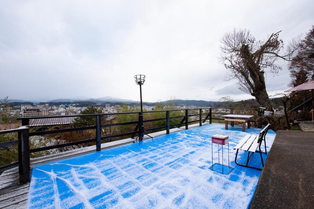 Futarishizuka Hakuun Snowy Terrace View
