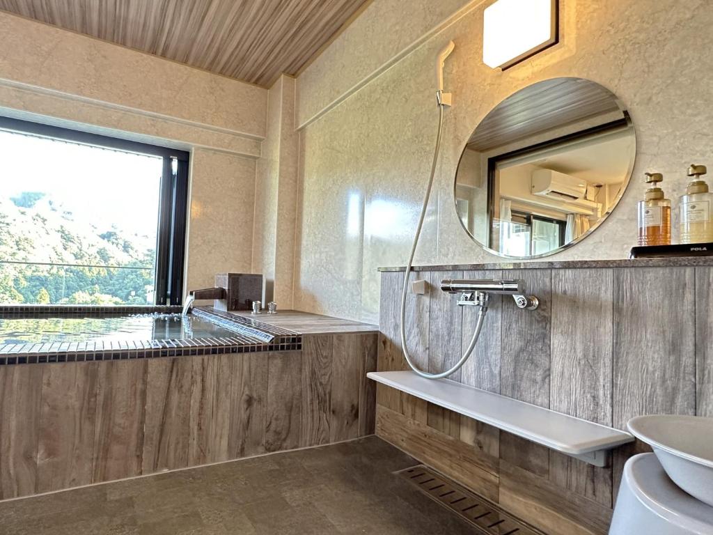 Garland Court Usami Private Bath