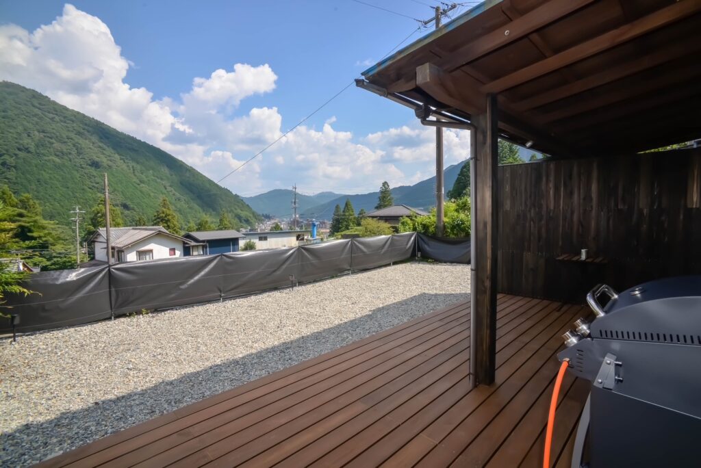 Gero Springs Lodge Mountain View Deck