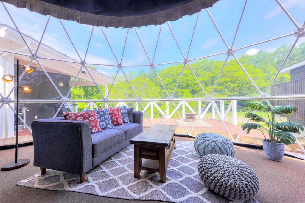 Glamp Dome Fuji Oshino Geodesic Dome Lounge