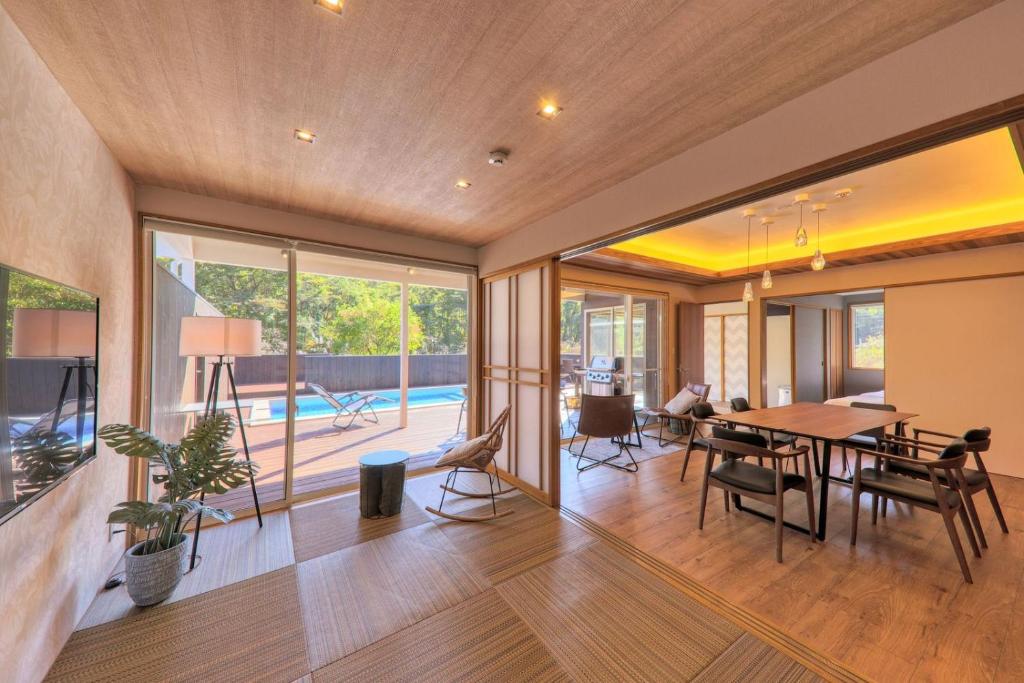 Glamp Dome Fuji Oshino Tatami Living Room
