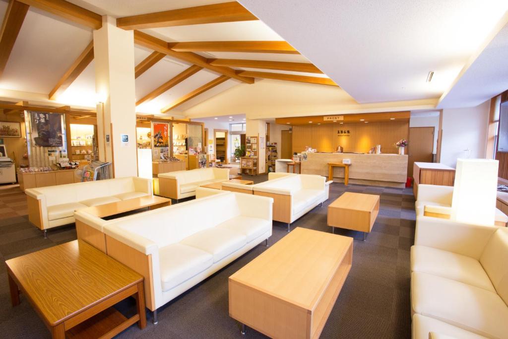 Gokayama Onsen Gokasansou Lobby