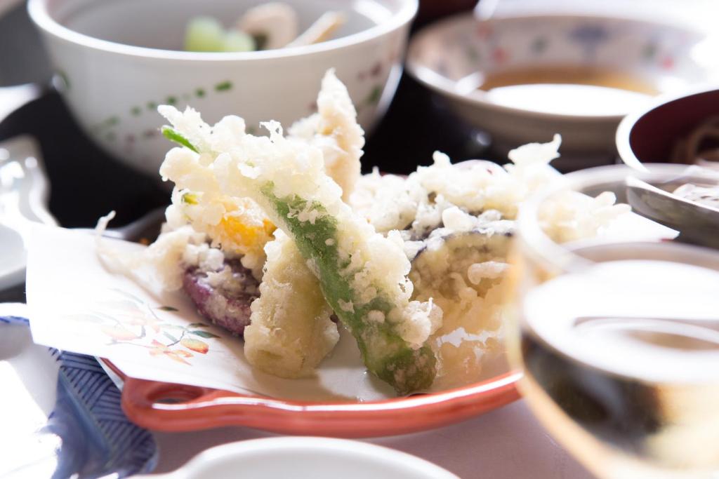 Gokayama Onsen Gokasansou Tempura Meal