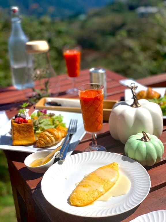 Gran Terrace Le Lien Outdoor Breakfast