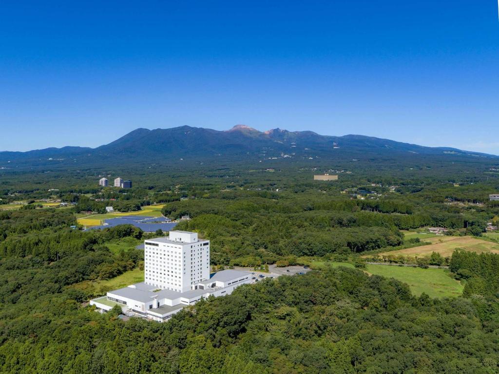 Grand Mercure Nasu Highlands Resort Spa Aerial Mountain View