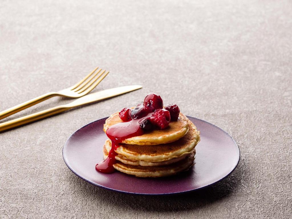Grand Mercure Yatsugatake Resort Spa Berry Pancakes