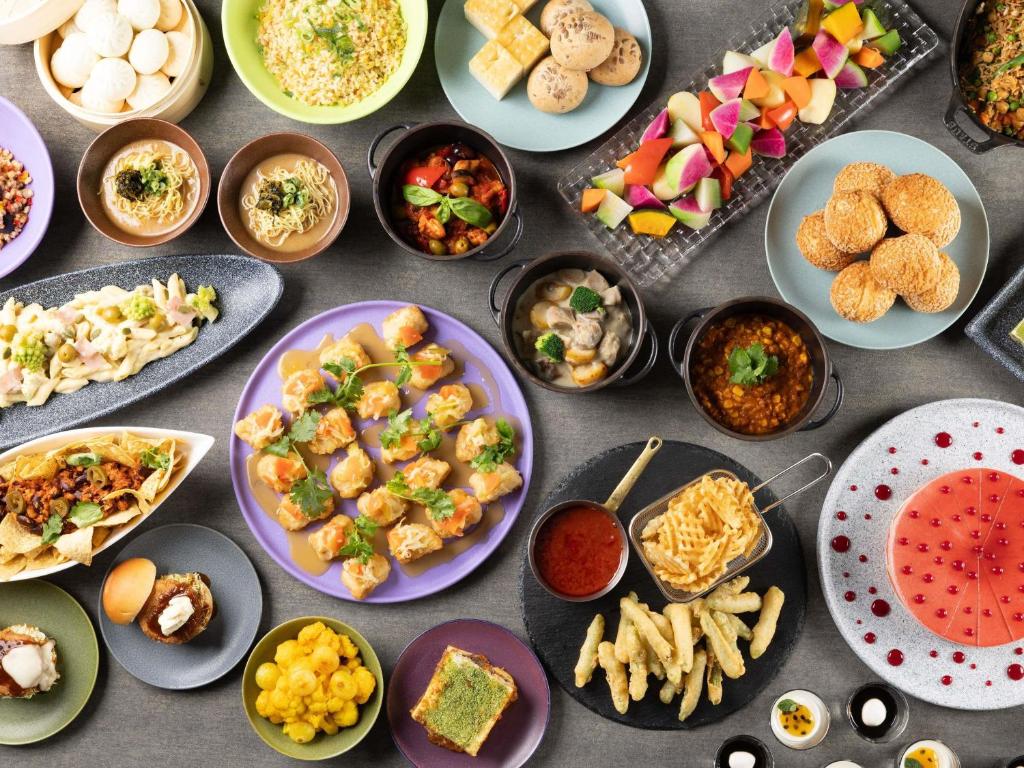 Grand Mercure Yatsugatake Resort Spa Buffet Spread