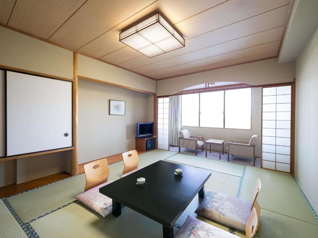 Grand Mercure Yatsugatake Resort Spa Tatami Room