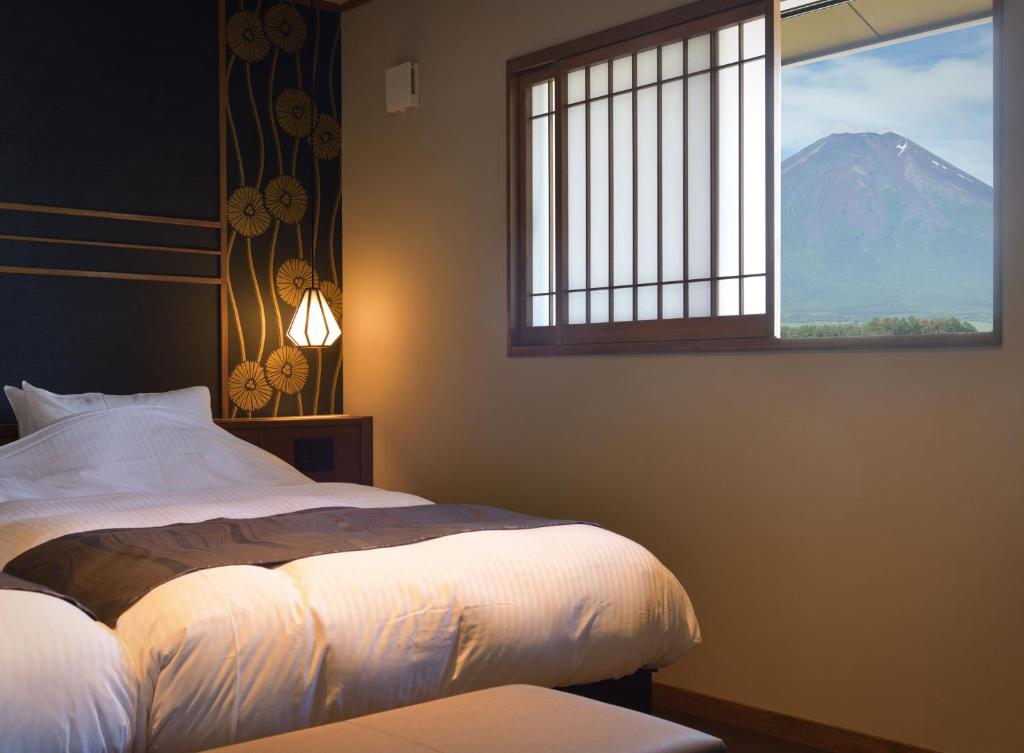 Hakkai Mokuhanakan Bedroom Mount Fuji View