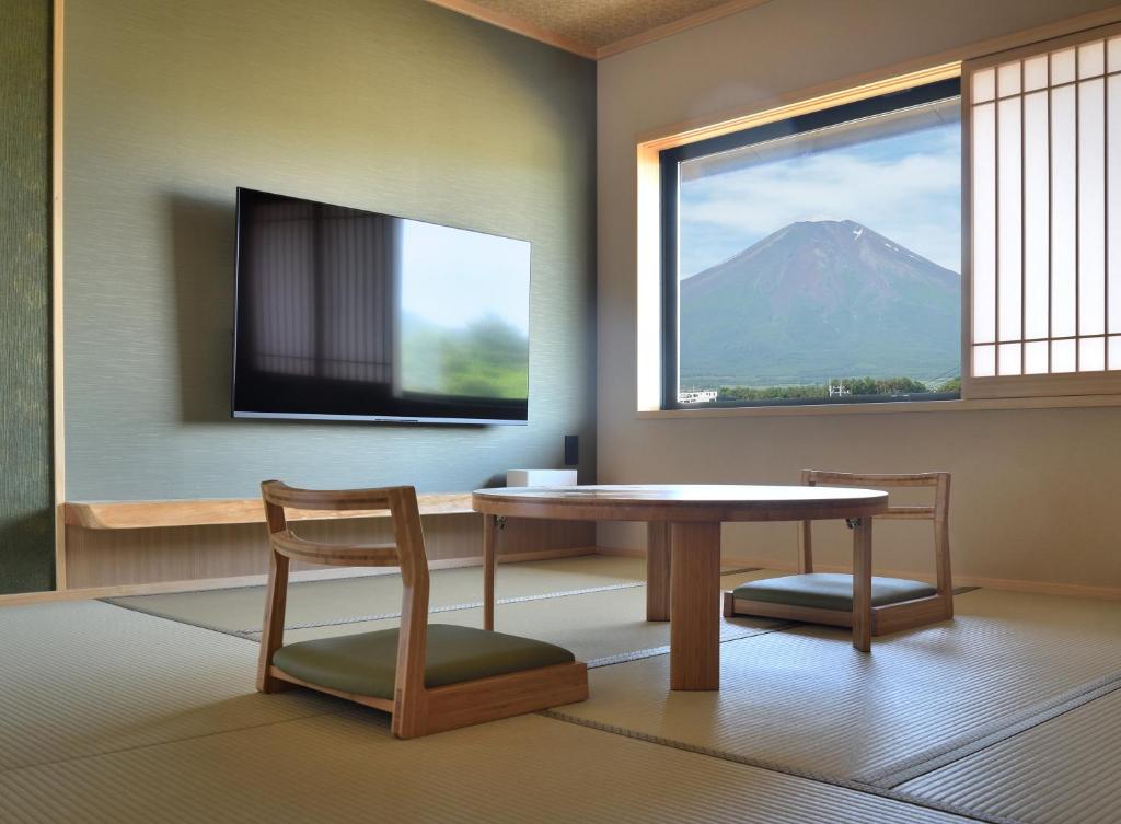 Hakkai Mokuhanakan Tatami Room Mount Fuji View