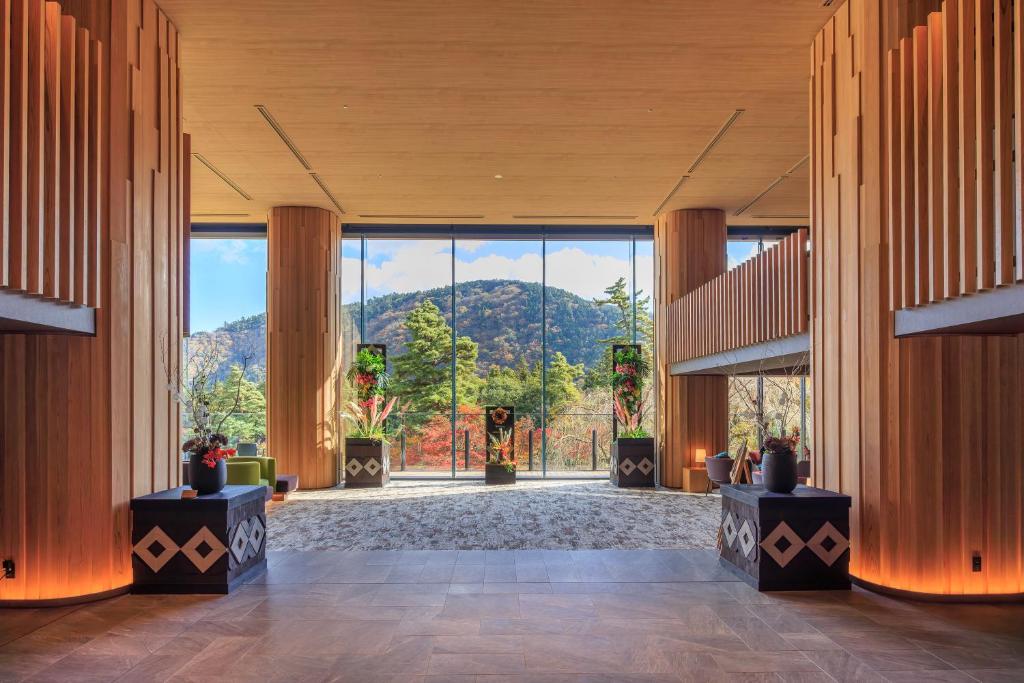 Hakone Kowakien Hotel Lobby Mountain View
