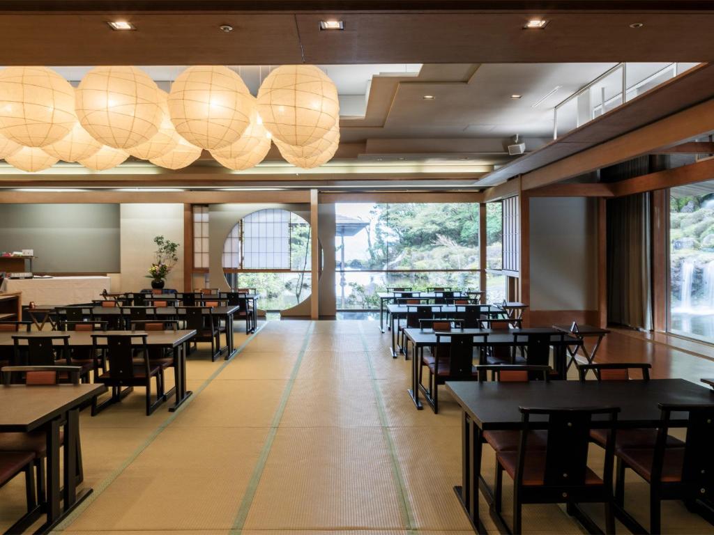 Hakone Yunohana Prince Hotel Tatami Dining Room