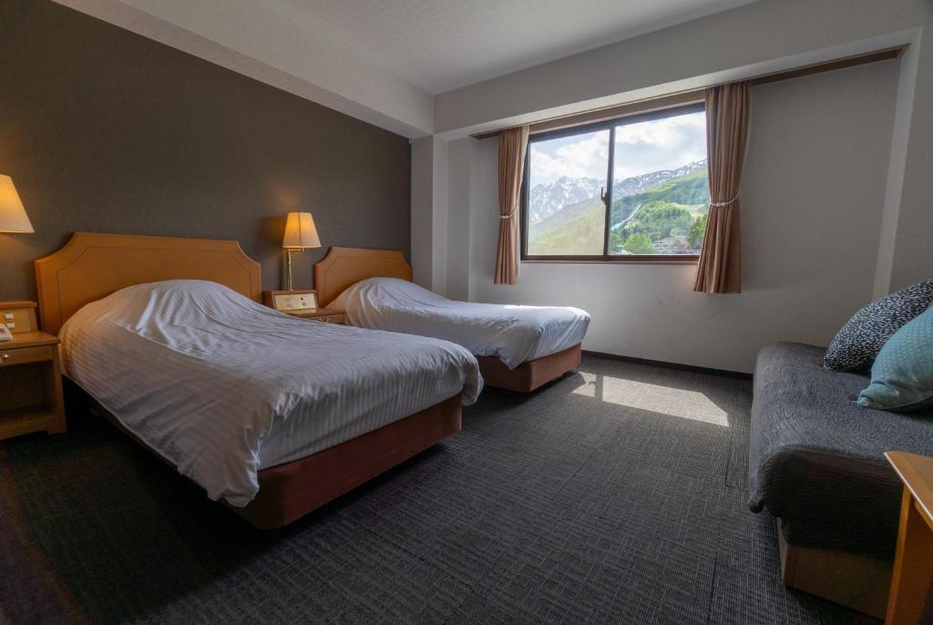 Hakuba Panorama Hotel Twin Room Mountain View