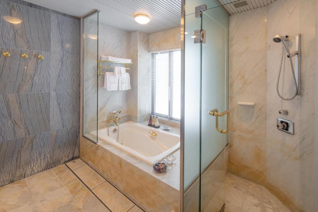 Hakuba Tokyu Hotel Bathroom