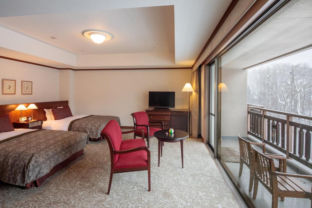Hakuba Tokyu Hotel Twin Room Balcony