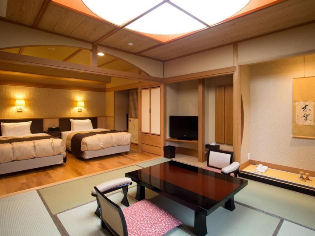 Harumiya Ryokan Tatami Room