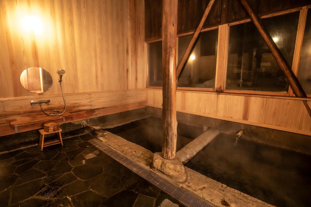 Hatcho No Yu Indoor Onsen Bath