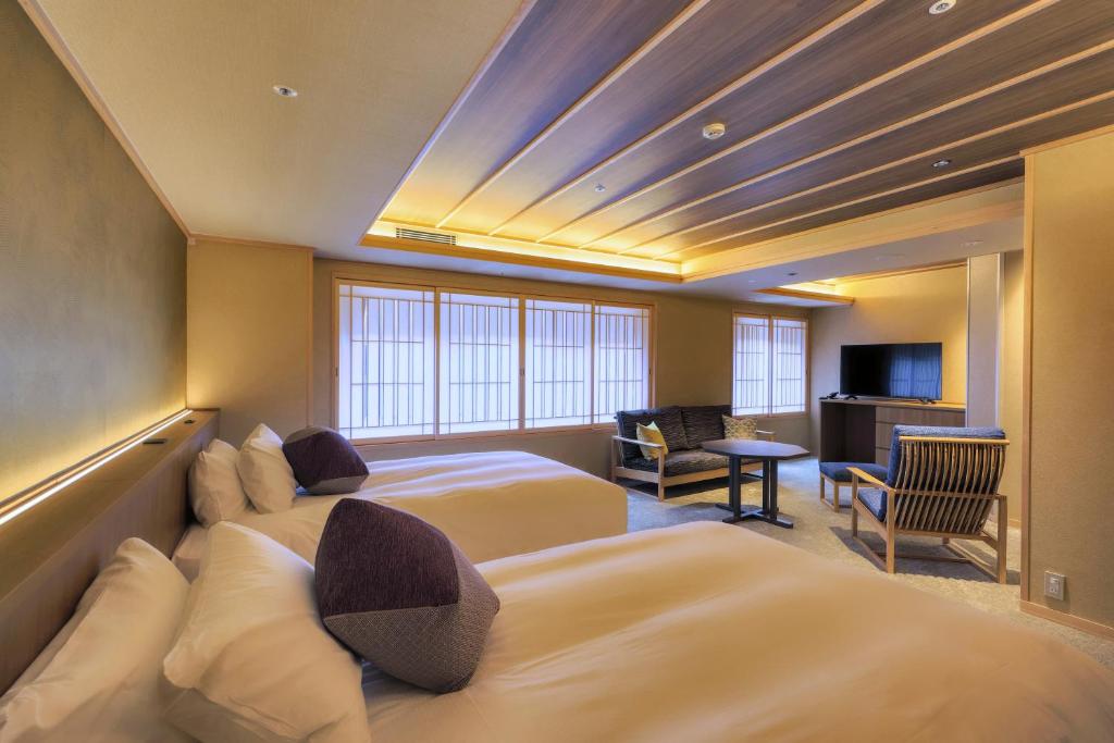 Hida Hotel Plaza Twin Room