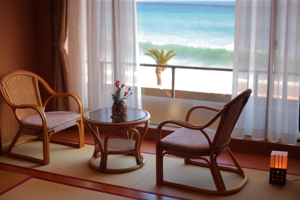 Hiina Hotel Ocean View Room