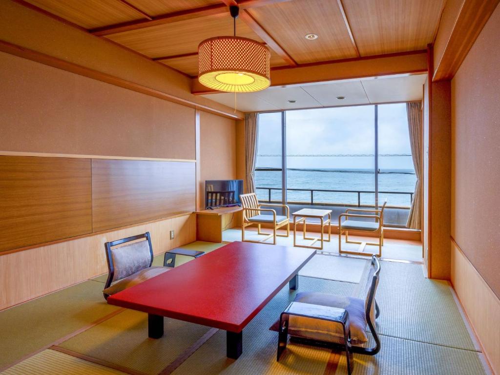 Hiina Hotel Tatami Room Ocean View