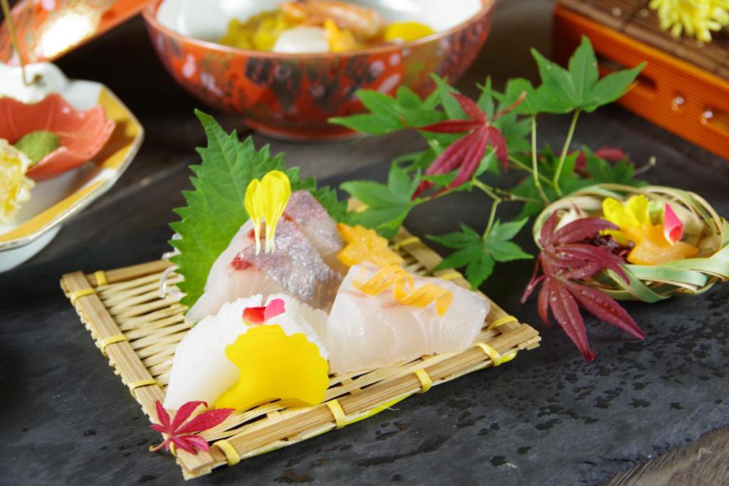 Hill Hotel Sunpia Iga Sashimi Platter