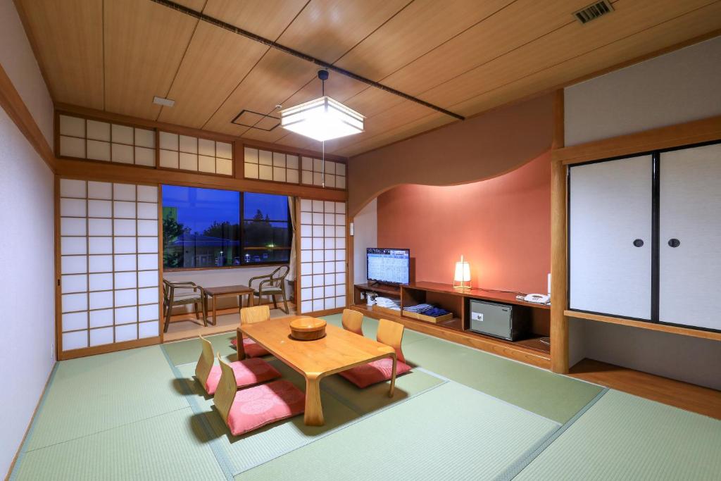 Hill Hotel Sunpia Iga Tatami Room