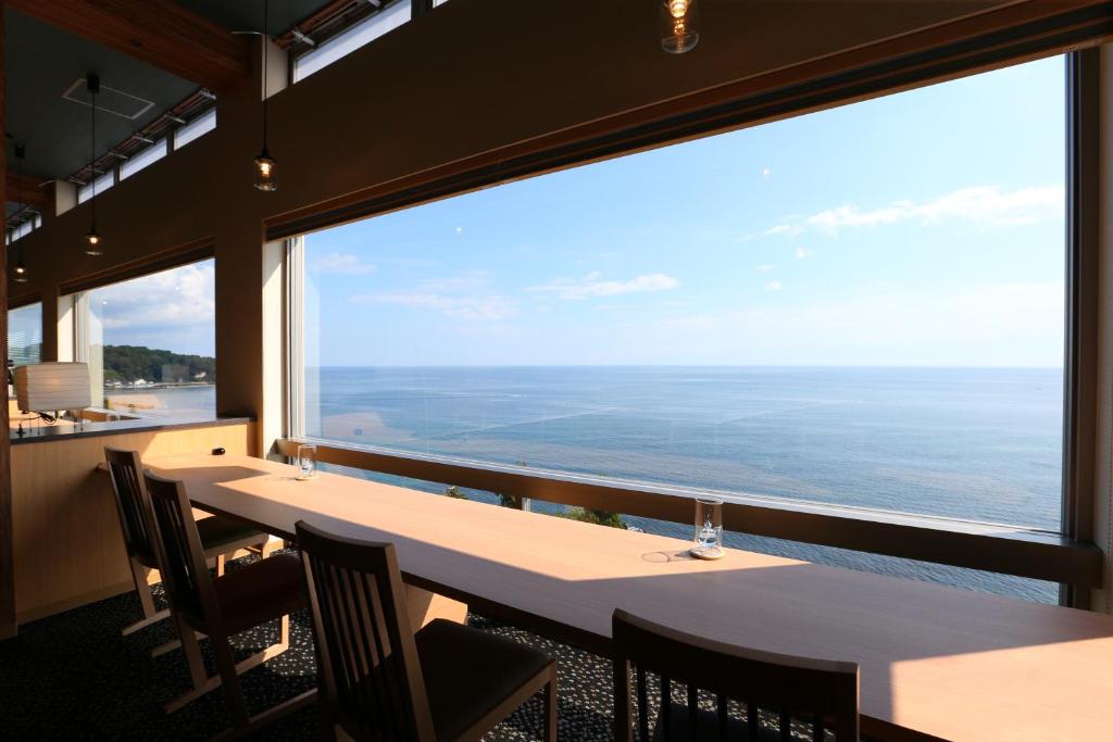 Himi Umiakari Onsen Hotel Ocean View Lounge