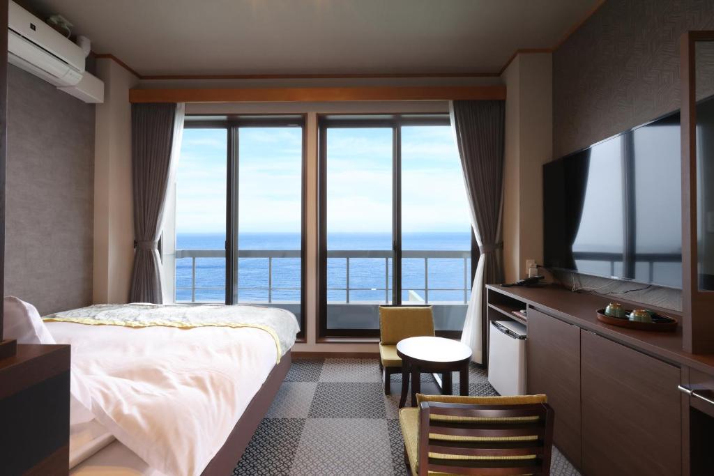 Himi Umiakari Onsen Hotel Ocean View Room
