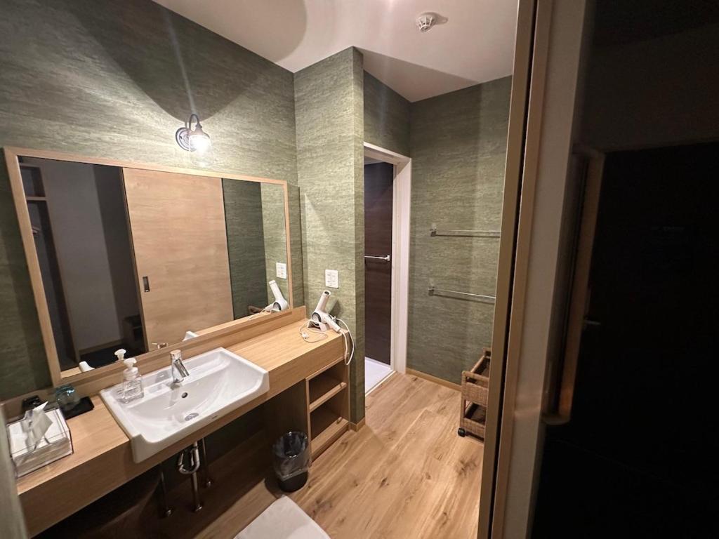 Himi Umiakari Onsen Hotel Washroom