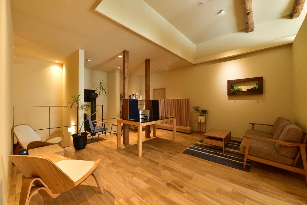 Hinatami Kan Ryokan Lounge
