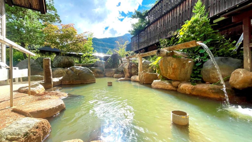 Hirayukan Ryokan Outdoor Onsen